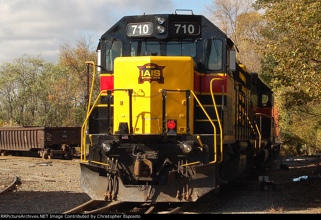 IAIS GP38-2 710